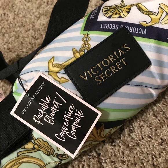 Victoria's Secret Accessories - Victoria Secret Picnic Blanket